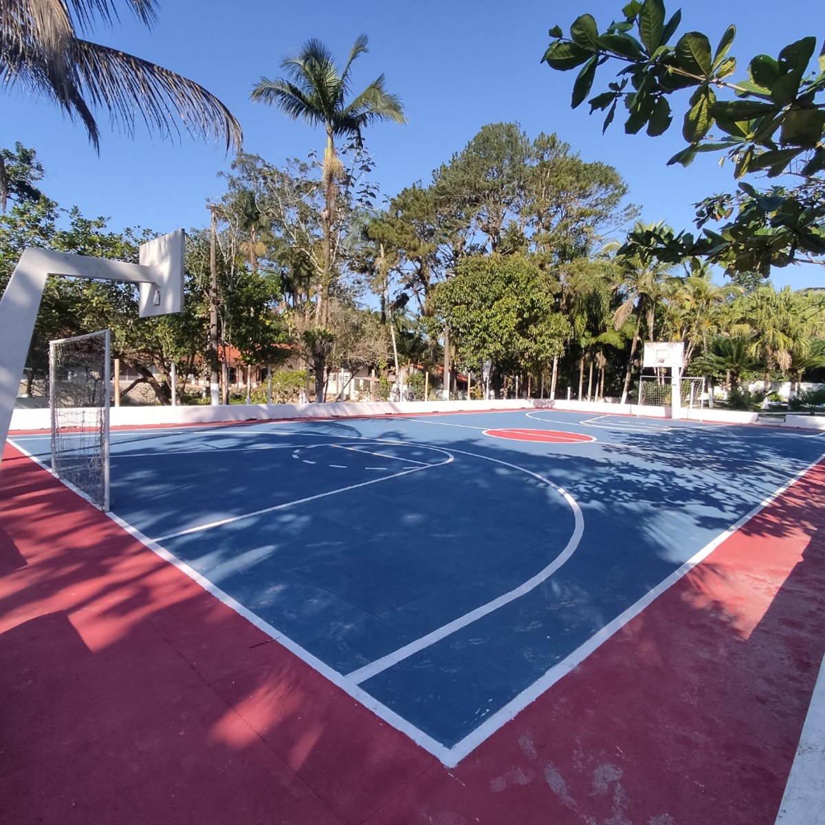 Quadra poliesportiva da unidade de Itanhaém.